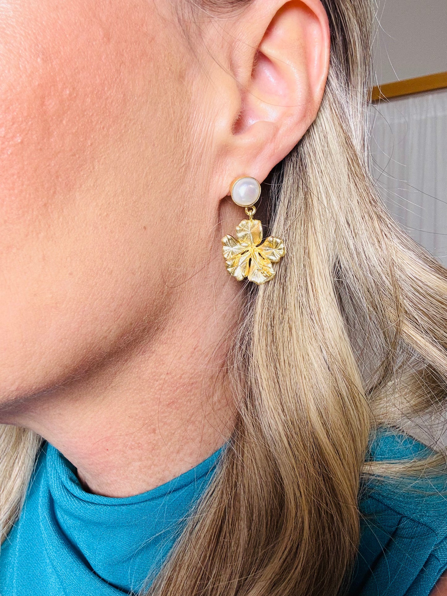 Maga Pearl Earring