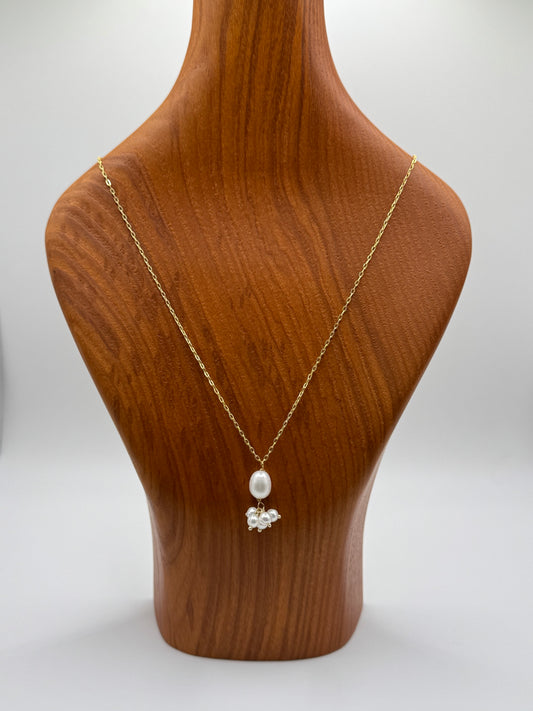 Dots Pearl Neklace