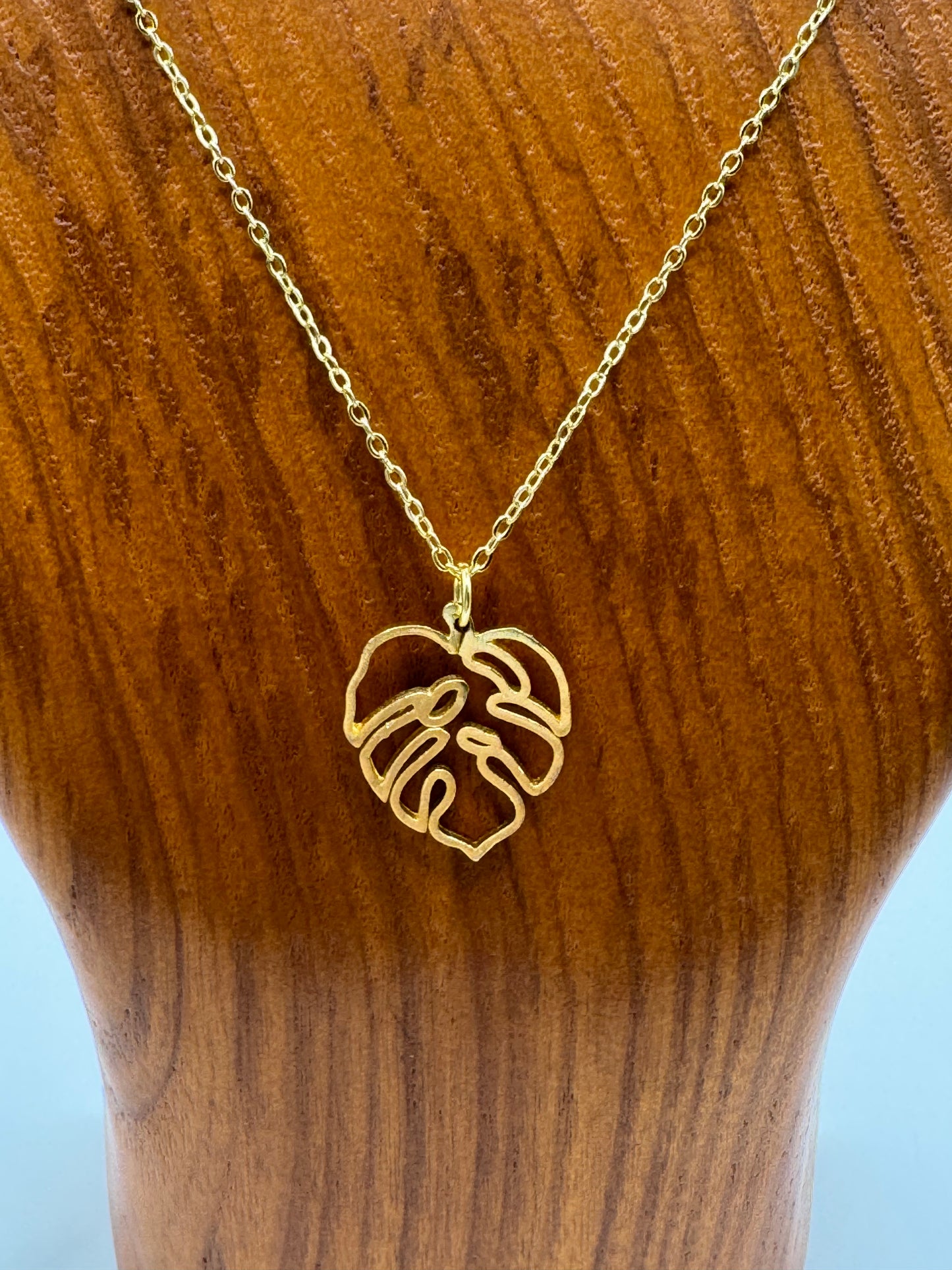 Monstera Necklace